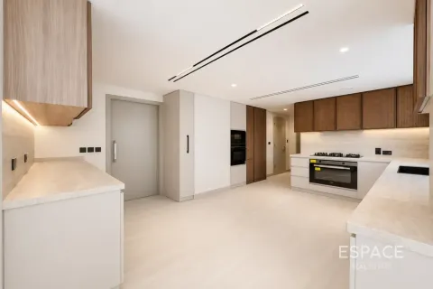 Villa en Regional, Jumeirah Park, Dubai, 3 dormitorios, 334 m², № 122277 - foto 9