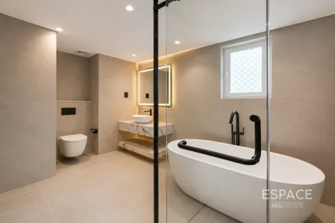 Villa en Regional, Jumeirah Park, Dubai, 3 dormitorios, 334 m², № 122277 - foto 4
