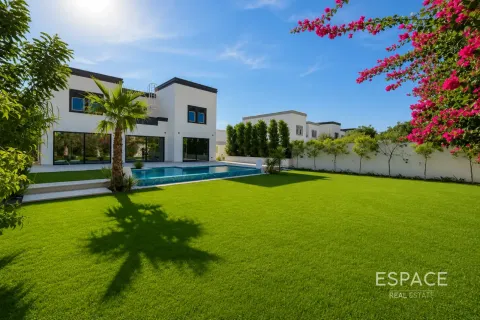 Villa en Regional, Jumeirah Park, Dubai, 3 dormitorios, 334 m², № 122277 - foto 2