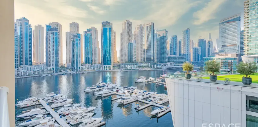 Apartamento en Dubai Marina, Dubai, 2 dormitorios, 165 m², № 122283