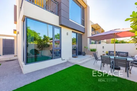 Villa en Dubai Hills Estate, Dubai, 4 dormitorios, 229 m², № 122280