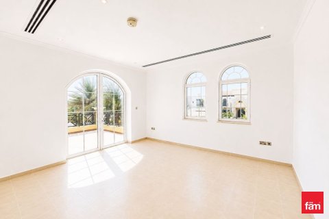 Villa en Jumeirah Park, Dubai, 4 dormitorios, 741.1 m², № 114334 - foto 13