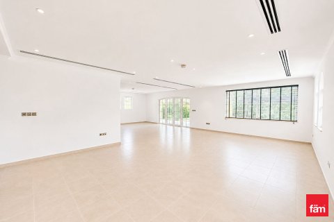 Villa en Jumeirah Park, Dubai, 4 dormitorios, 741.1 m², № 114334 - foto 2