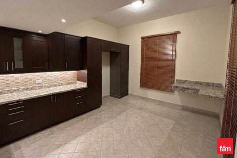 Townhouse in Dubai 4 bedrooms, 385.5 sq.m. № 114325 - photo 2