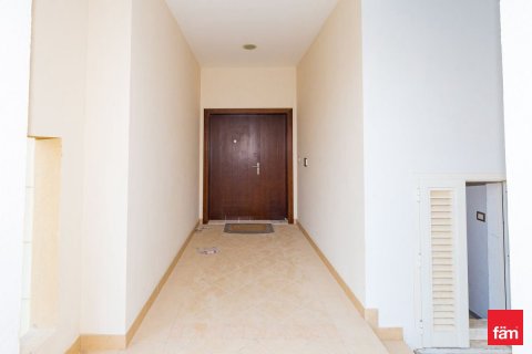 Townhouse in Dubai 4 bedrooms, 385.5 sq.m. № 114325 - photo 7