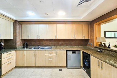 Apartment in Palm Jumeirah, Dubai 2 bedrooms, 185.22 sq.m. № 138895 - photo 8