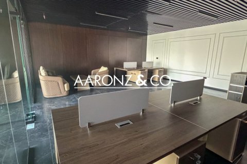 Снять в аренду офис в Бизнес-Бэе, Дубай: 82м², № 85376 - фото 7