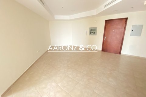 Apartamento en Jumeirah Lake Towers, Dubai, 1 dormitorio, 89 m², № 85379 - foto 1
