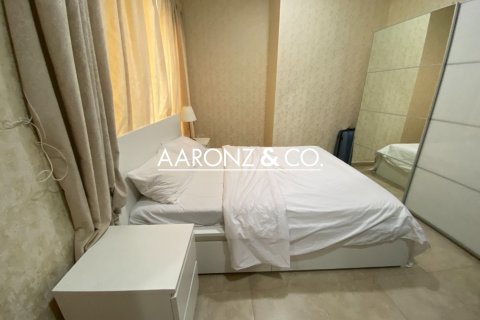 Apartamento en Jumeirah Lake Towers, Dubai, 1 dormitorio, 89 m², № 85379 - foto 3