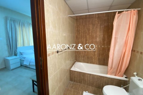 Apartamento en Jumeirah Lake Towers, Dubai, 1 dormitorio, 89 m², № 85379 - foto 15