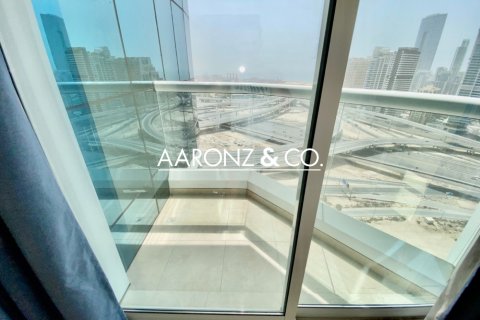 Apartamento en Jumeirah Lake Towers, Dubai, 1 dormitorio, 89 m², № 85379 - foto 17