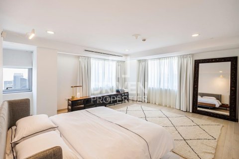 Apartment in Business Bay, Dubai 2 bedrooms, 189 sq.m. № 19134 - photo 10