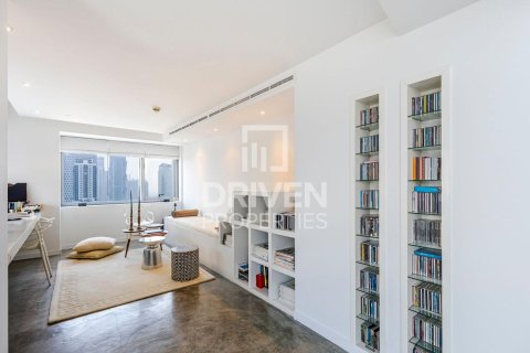 Apartment in Business Bay, Dubai 2 bedrooms, 189 sq.m. № 19134 - photo 12