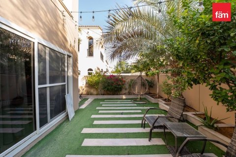 Townhouse in Dubai 3 bedrooms, 254.1 sq.m. № 84791 - photo 9