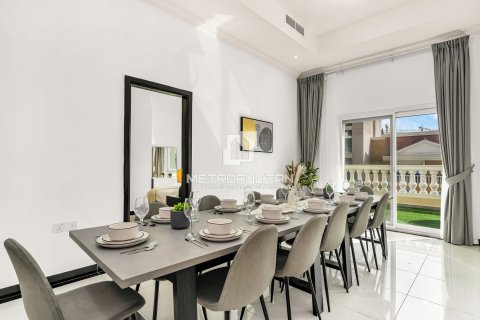 Penthouse in Jumeirah Village Circle, Dubai 3 bedrooms, 294 sq.m. № 74275 - photo 3