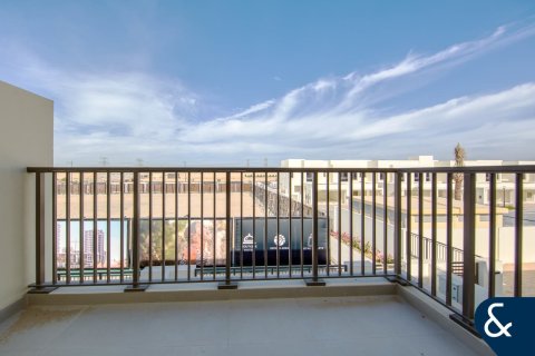 Снять в аренду таунхаус в Town Square, Дубай: 3 спальни, 188м², № 76649 - фото 13