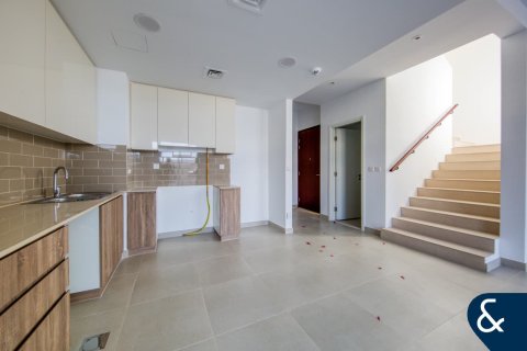 Снять в аренду таунхаус в Town Square, Дубай: 3 спальни, 188м², № 76649 - фото 10