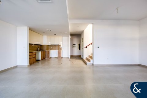 Снять в аренду таунхаус в Town Square, Дубай: 3 спальни, 188м², № 76649 - фото 3