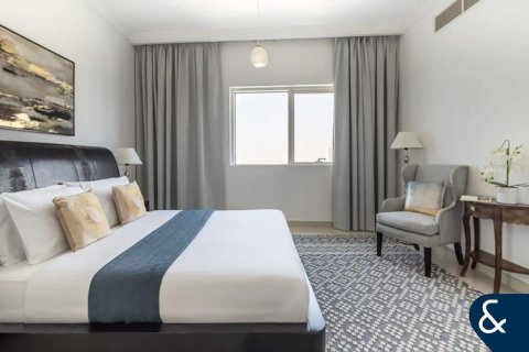 Apartment in Business Bay, Dubai 2 bedrooms, 136 sq.m. № 76648 - photo 13