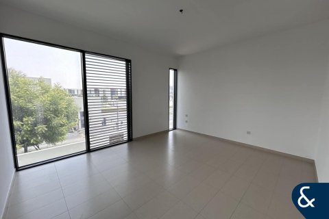 Снять в аренду виллу в Dubai Land, Дубай: 4 спальни, 252м², № 76642 - фото 14