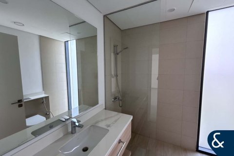 Снять в аренду виллу в Dubai Land, Дубай: 4 спальни, 252м², № 76642 - фото 17