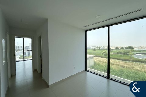 Снять в аренду виллу в Dubai Land, Дубай: 4 спальни, 252м², № 76642 - фото 16