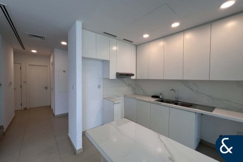 Снять в аренду виллу в Dubai Land, Дубай: 4 спальни, 252м², № 76642 - фото 5