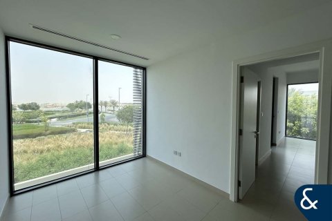 Снять в аренду виллу в Dubai Land, Дубай: 4 спальни, 252м², № 76642 - фото 11