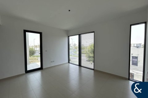 Снять в аренду виллу в Dubai Land, Дубай: 4 спальни, 252м², № 76642 - фото 15