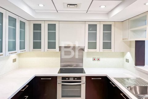 Apartment in Downtown Dubai (Downtown Burj Dubai), Dubai 1 bedroom, 73 sq.m. № 21118 - photo 11