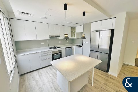 Купить виллу в The Springs, Дубай: 2 спальни, 157м², № 75835 - фото 5