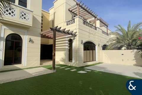 Villa in Mudon, Dubai 4 bedrooms, 354 sq.m. № 75826 - photo 18