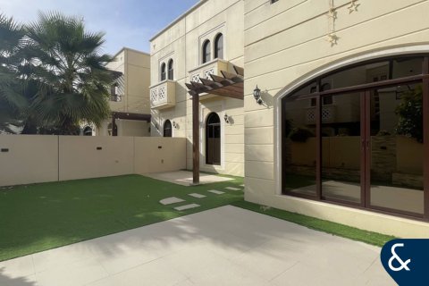 Villa in Mudon, Dubai 4 bedrooms, 354 sq.m. № 75826 - photo 21