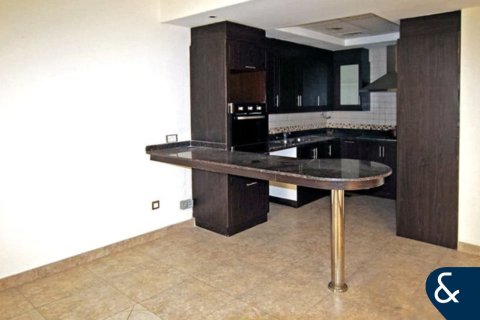 Villa in Mudon, Dubai 4 bedrooms, 354 sq.m. № 75826 - photo 13