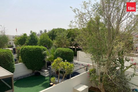 Villa in Town Square, Dubai 3 bedrooms, 220.3 sq.m. № 119264 - photo 17
