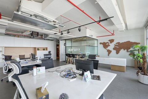 Office in Jumeirah Lake Towers, Dubai 134 sq.m. № 14027 - photo 3