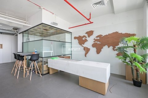 Office in Jumeirah Lake Towers, Dubai 134 sq.m. № 14027 - photo 7