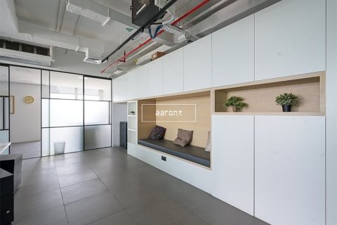 Office in Jumeirah Lake Towers, Dubai 134 sq.m. № 14027 - photo 4