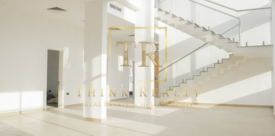 Villa à Jumeirah Park Homes, Jumeirah Park, Dubai, 6 chambres, 756 m², № 4058