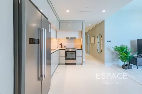 Apartment in Dubai Harbour, Dubai 2 bedrooms, 102 sq.m. № 71183 - photo 8