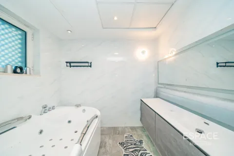 Villa en Regional, Jumeirah Park, Dubai, 3 dormitorios, 337 m², № 71185 - foto 6