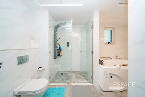 Villa en Regional, Jumeirah Park, Dubai, 3 dormitorios, 337 m², № 71185 - foto 7