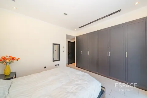 Villa en Regional, Jumeirah Park, Dubai, 3 dormitorios, 337 m², № 71185 - foto 11