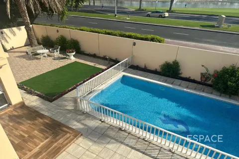 Снять в аренду виллу в Meadows 1, Meadows, Дубай: 6 спален, 457м², № 71184 - фото 19