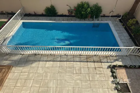 Снять в аренду виллу в Meadows 1, Meadows, Дубай: 6 спален, 457м², № 71184 - фото 20