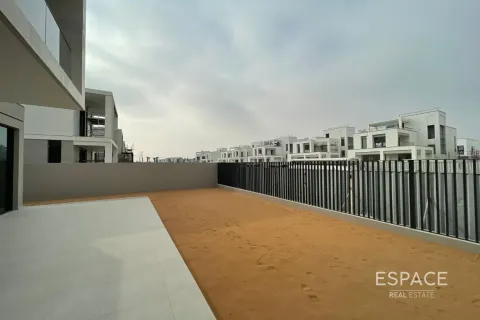 Снять в аренду таунхаус в Arabian Ranches 3, Дубай: 4 спальни, 384м², № 71187 - фото 7