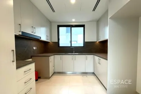 Снять в аренду таунхаус в Arabian Ranches 3, Дубай: 4 спальни, 384м², № 71187 - фото 5