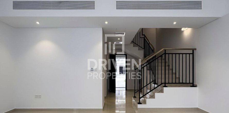 Таунхаус в DAMAC Hills (Akoya by DAMAC), Дубай, 3 спальни, 179м², № 86460