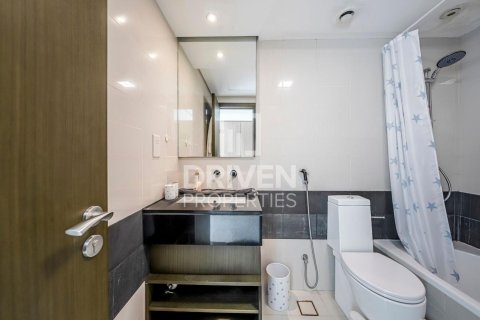 Apartamento en The Lofts, Downtown Dubai (Downtown Burj Dubai), Dubai, 2 dormitorios, 115 m², № 86458 - foto 9