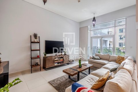 Apartamento en The Lofts, Downtown Dubai (Downtown Burj Dubai), Dubai, 2 dormitorios, 145 m², № 87101